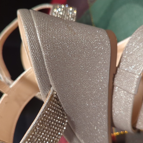 Paradox London Pink Jacey T strap wedge sandals silver Women's size 9 NEW NWB - Picture 9 of 12